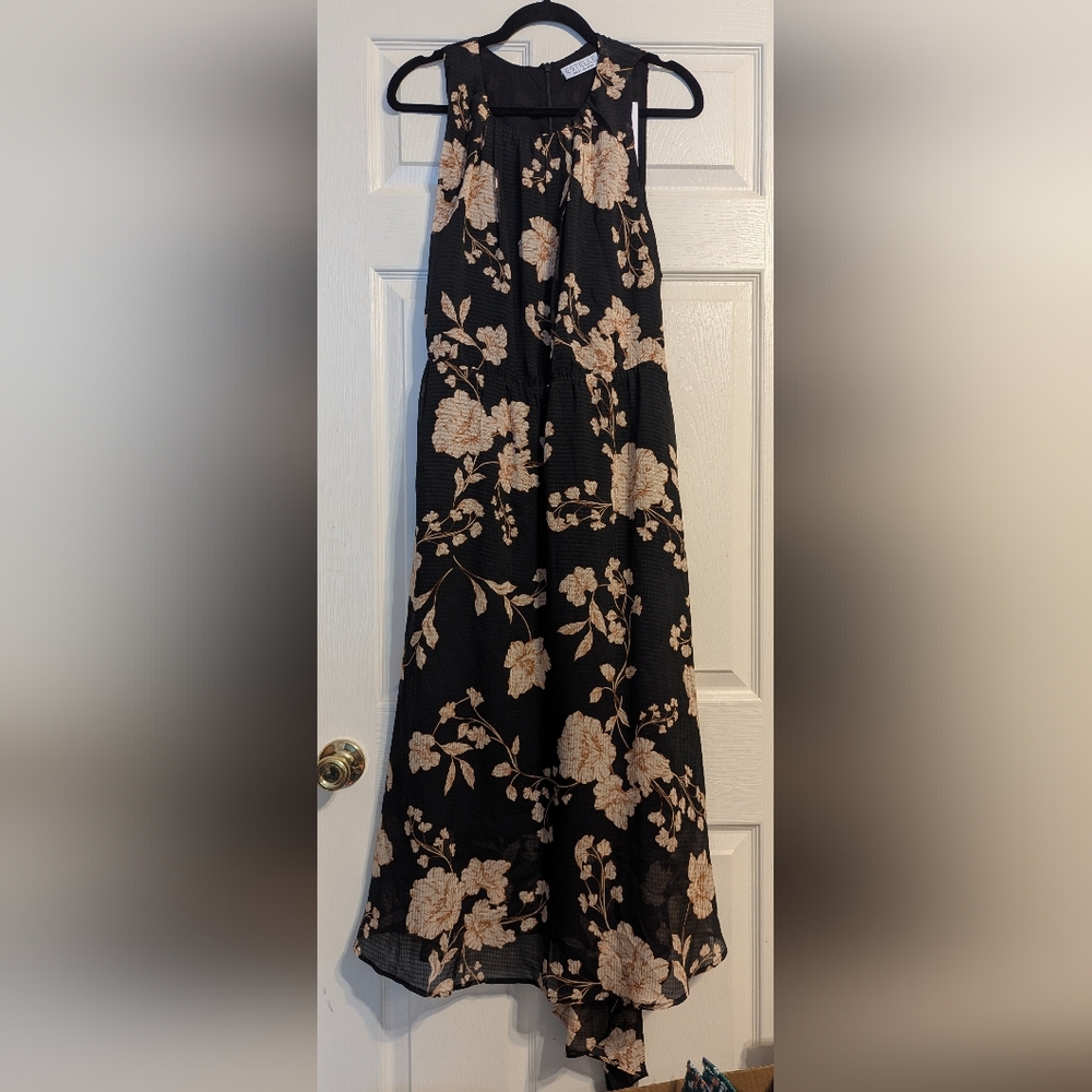 Estelle Elegant Floral Handkerchief Maxi Dress in Black and Tan NWT